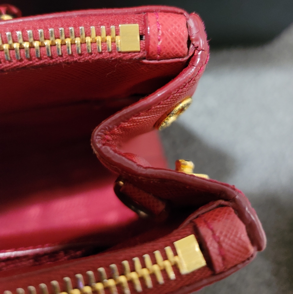 🌟Host Pick🌟Prada iconic Galleria Saffiano Leather Small Bag - Picture 14 of 16